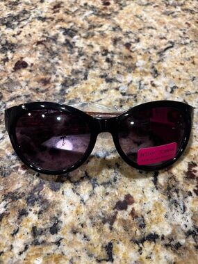 Betsey Johnson Black Frame Chic Sunglasses